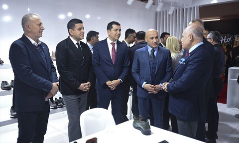 İstanbul'da Avrupa'nın En Büyük Ayakkabı Fuarı Açıldı