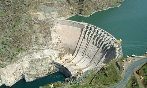 Karakaya Barajı'nda 40 Yıl Sonra Türbin Çarkı Yenilendi