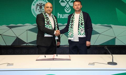 Konyaspor Hummel ile Yeni Sponsorluk Anlaşması İmzaladı
