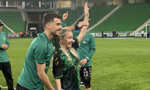 Sakaryaspor, Fitmens Gömlek Yeni Malatyaspor'u 5-0 Mağlup Etti