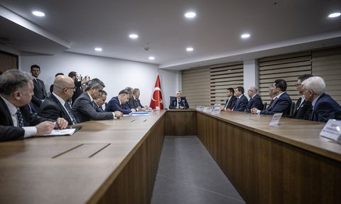 Ticaret Bakanı Bolat'tan Ayakkabı Sektörüne Destek Mesajı