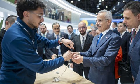 Ulaştırma ve Altyapı Bakanı Uraloğlu, Mobil Dünya Kongresi'nde