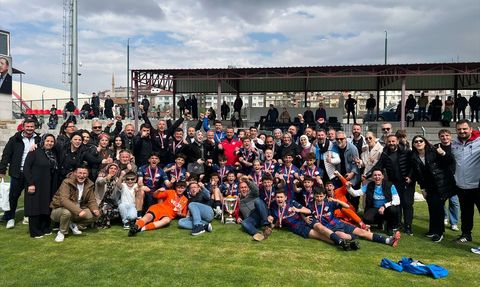 1461 Trabzon FK 14 Yaş Altı Takımı Şampiyon Oldu