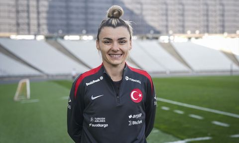 A Milli Kadın Futbol Takımı Kalecisi Selda Akgöz Slovenya Maçlarına Umutla Bakıyor