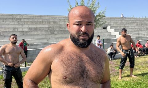 Antalya'da Yağlı Güreş Pehlivanları Sezona Hazırlanıyor