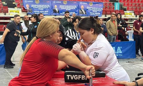 Aynur Bozdemir: Bilek Güreşi Şampiyonu ve Milli Takım Adayı