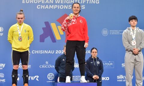 Aysel Özkan Avrupa Halter Şampiyonası'nda Gümüş Madalya Kazandı