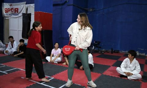 Baba-Kız Tekvando Antrenörleri Yeni Yetenekler Yetiştiriyor