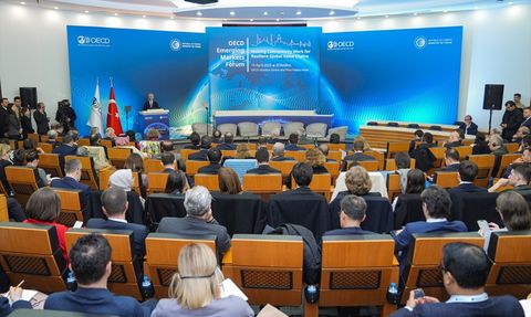 Bakan Uraloğlu: Türkiye 'Yeni İpek Yolu' Projesi ile Jeopolitik Gücünü Artırıyor