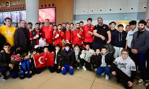 Grekoromen Güreş Milli Takımı Avrupa 2'ncisi Oldu