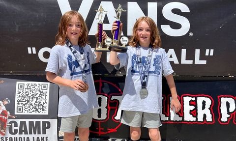 İkiz Kaykaycılar ABD Yarışmasında Başarı Elde Etti