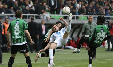 Sakaryaspor, Erzurumspor'a Karşı 1-0 Galip Geldi