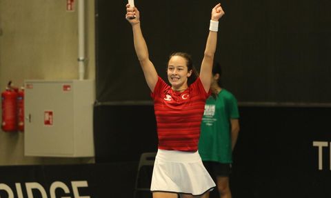 Türkiye Kadin Tenis Takimi, Billie Jean King Kupasi'nda Fransa'yi Yendi