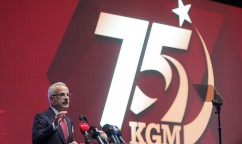 Ulaştırma ve Altyapı Bakanı Uraloğlu'ndan Deprem ve Ulaşım Projeleri Açıklamaları