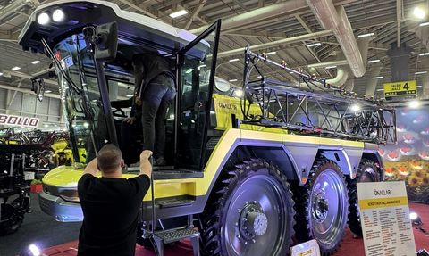 Yerli İlaçlama Makinesi Tarım Fuarında Göz Doldurdu