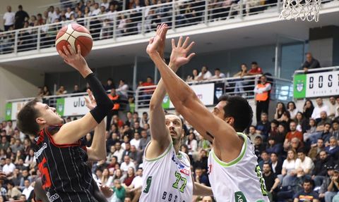 Yukatel Merkezefendi, Manisa'yı Farklı Geçti