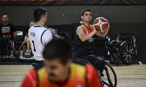 Beşiktaş Tüpraş ve Batman Tekerlekli Sandalye Basketbol Takımları Dostluk Maçında Buluştu