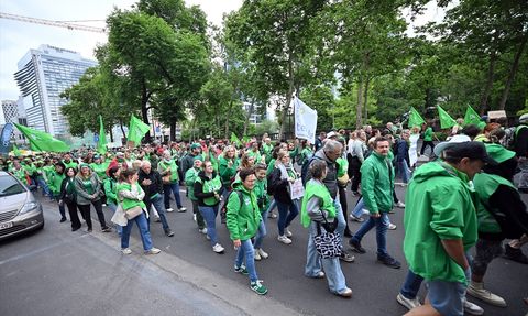 Brüksel'de Sosyal Harcamalara Protesto Gösterisi