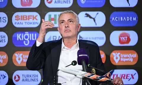 Fenerbahçe Teknik Direktörü Jose Mourinho'dan Eleştiriler ve Açıklamalar