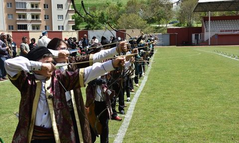Geleneksel Türk Okçuluğu Yarışmaları Gümüşhane'de Başladı