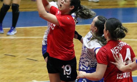 Hentbol Kadınlar Süper Lig Play-off'larında Yenimahalle Belediyespor Avantaj Sağladı