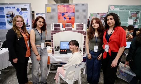 Kocaeli'de 6. Uluslararası Kelebek Robot Olimpiyatları Başladı