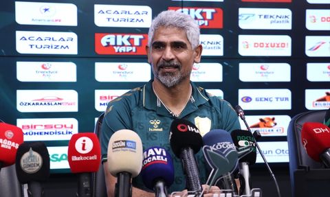 Kocaelispor'un Şampiyonluk Veda Maçında Duygusal Anlar