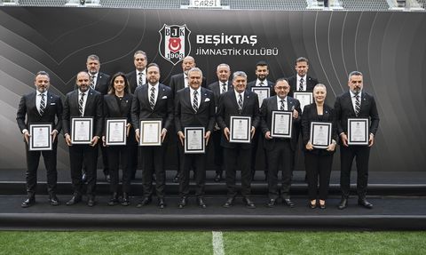 Serdal Adalı ve Yönetimi Mazbatalarını Aldı