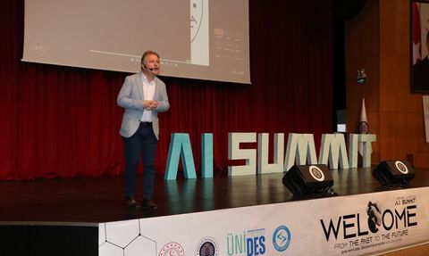 Yapay Zeka Zirvesi 'AI SUMMIT ERZURUM2025' Düzenlendi