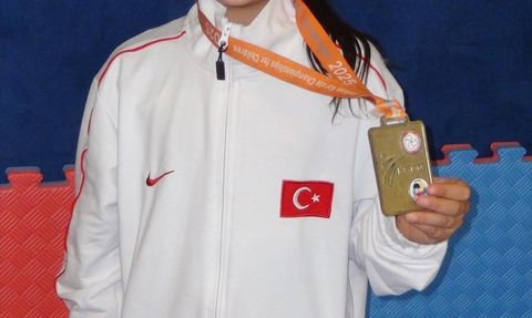 Balkan Şampiyonu 10 Yaşındaki Karateci Arin Vefa