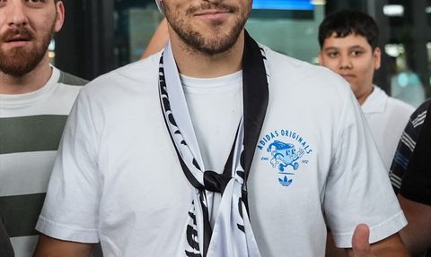 Beşiktaş, David Jurasek ile Transfer Görüşmelerini Sürdürüyor