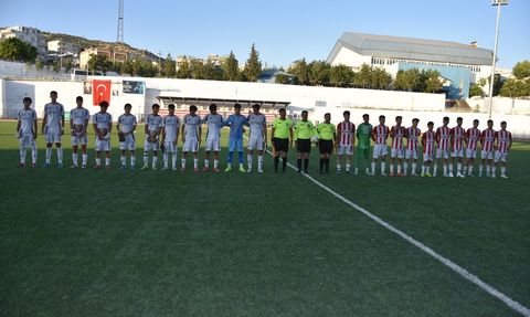 Beşiktaş ve Şırnak Petrol Spor U16 Takımları Arasında Dostluk Maçı