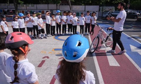 Dünya Bisiklet Günü'nde Çocuklarla Pedal Çevirildi
