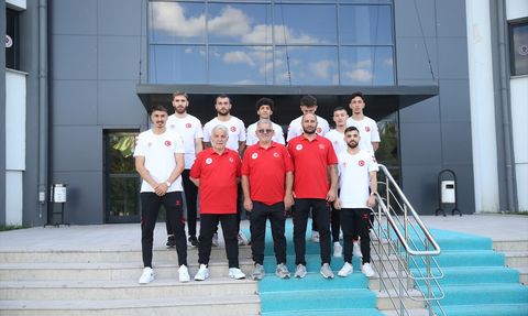 Erkek Boks Milli Takımı Gürcistan'da Turnuvaya Katıldı