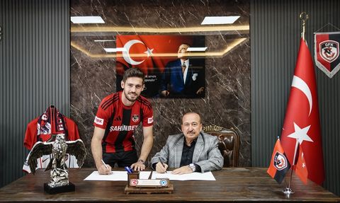 Gaziantep FK Arda Kızıldağ ile Yeni Sözleşme İmzaladı