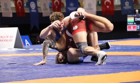 Kocaeli'de Güreş Turnuvası Sona Erdi