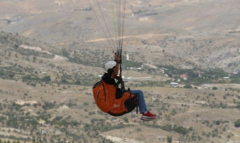 Konya'da Genç Yamaç Paraşütçü Bedirhan Tosun'un Hedefleri