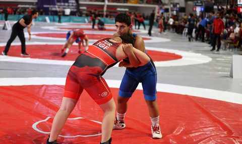 Minikler Türkiye Güreş Şampiyonası Sivas'ta Tamamlandı