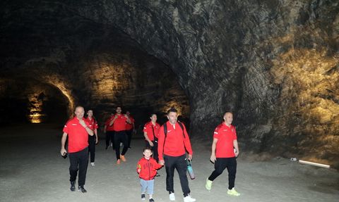 Savate Combat Milli Takımı, Tuz Mağarasında Antrenman Yaptı