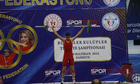 Türkiye Halter Şampiyonası Devam Ediyor