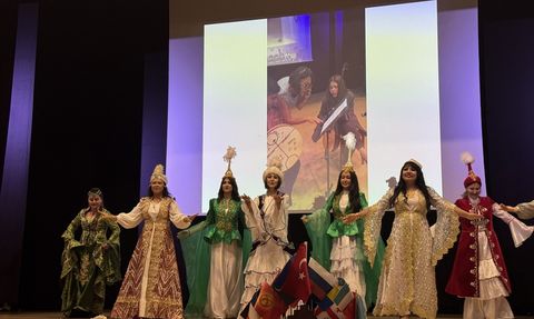 1. Uluslararası Kültür Bağları Halk Oyunları Gösterisi Üsküdar'da