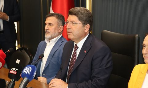 Adalet Bakanı Tunç'tan Mahkeme Vurgusu ve Yangınla Mücadele Mesajları