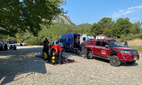 Antalya'da Irmakta Kaybolan Çocuk İçin Arama Çalışmaları Devam Ediyor