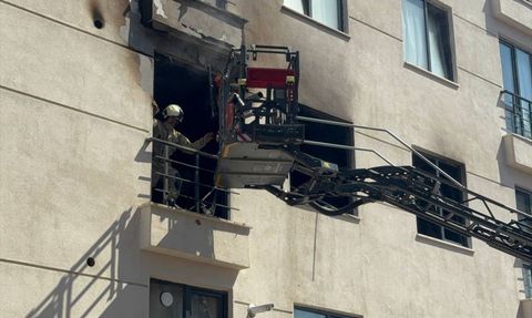 Avcılar'daki Apartman Yangını: 3 Yaralı