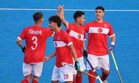 Avrupa Hokey 18 Yaş Altı Klasman II Turnuvası Antalya'da Devam Ediyor