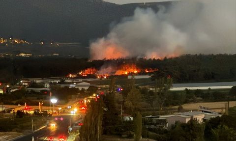 Balıkesir'de Tavuk Çiftliğindeki Yangın Kontrol Altında