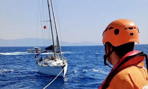 Bodrum Açıklarında Teknede Mahsur Kalan 9 Kişi Kurtarıldı