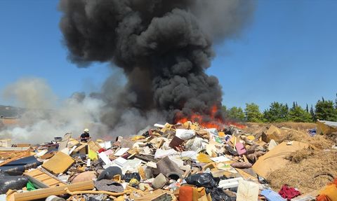 Bursa'da Katı Atık Depolama Alanındaki Yangın Kontrol Altına Alındı