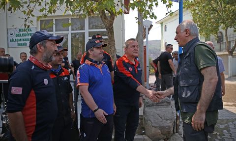 Bursa'daki Orman Yangını: AK Parti Genel Başkanvekili Efkan Ala'nın Ziyareti