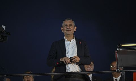 CHP Genel Başkanı Özgür Özel, Şile'de Yolsuzluk İddialarına Tepki Gösterdi